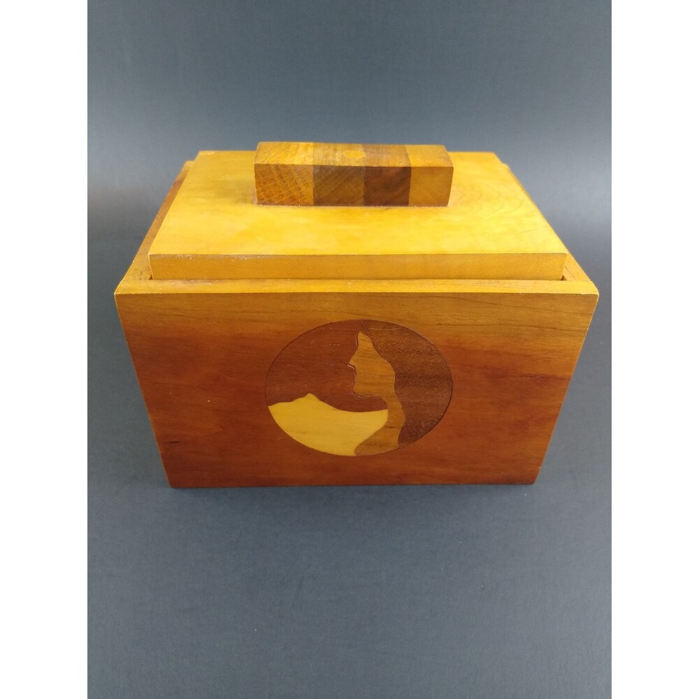 Inlaid Decoration Wood Box Chest Old Vintage Wooden Folk Art Woman - Picture 5 of 12